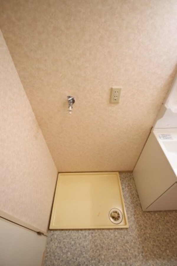 建物設備(室内洗濯機置き場)