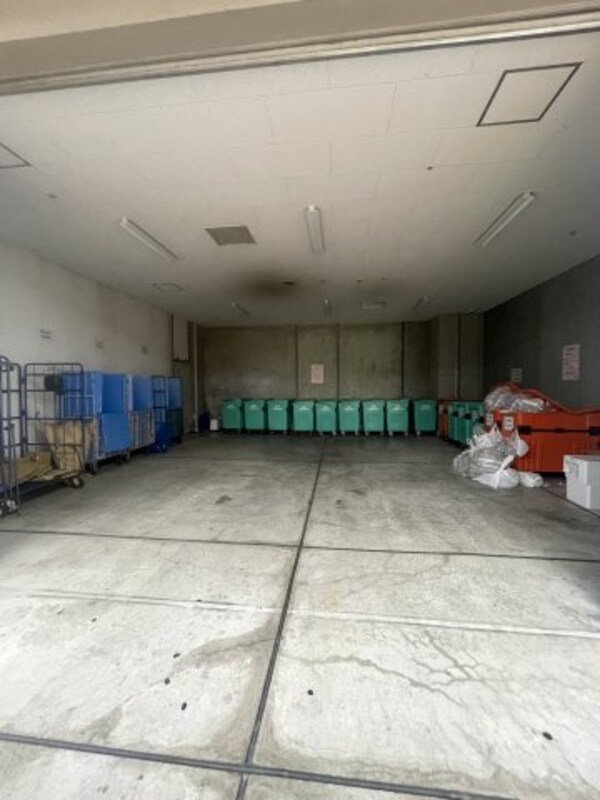 建物設備(敷地内ゴミ捨場)