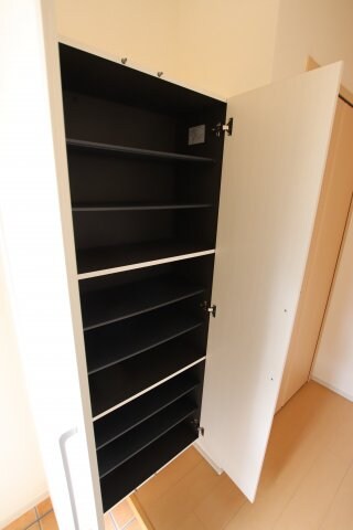 物件内観写真7　(シューズボックス)