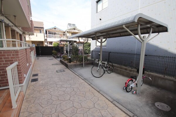 建物設備(駐輪場)