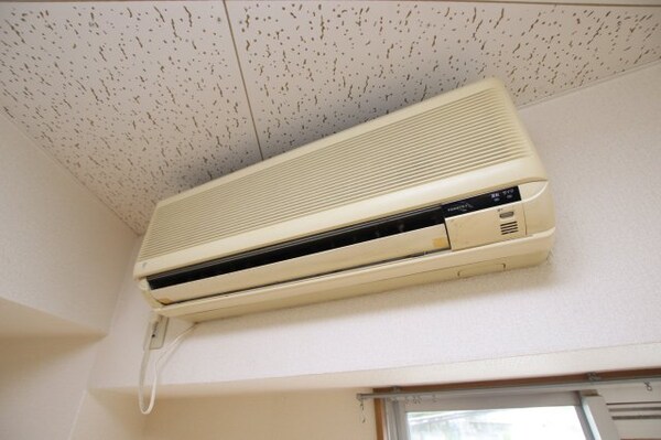 建物設備(エアコン)