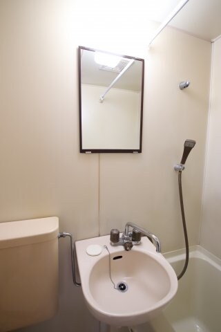 物件内観写真10　(洗面台)