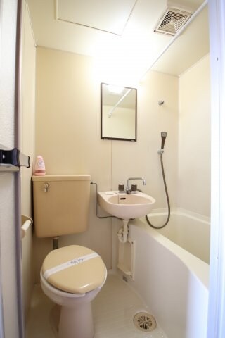 物件内観写真12　(ユニットバス)