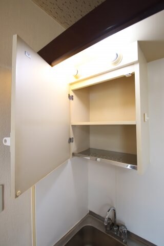 物件内観写真17　(キッチン収納)