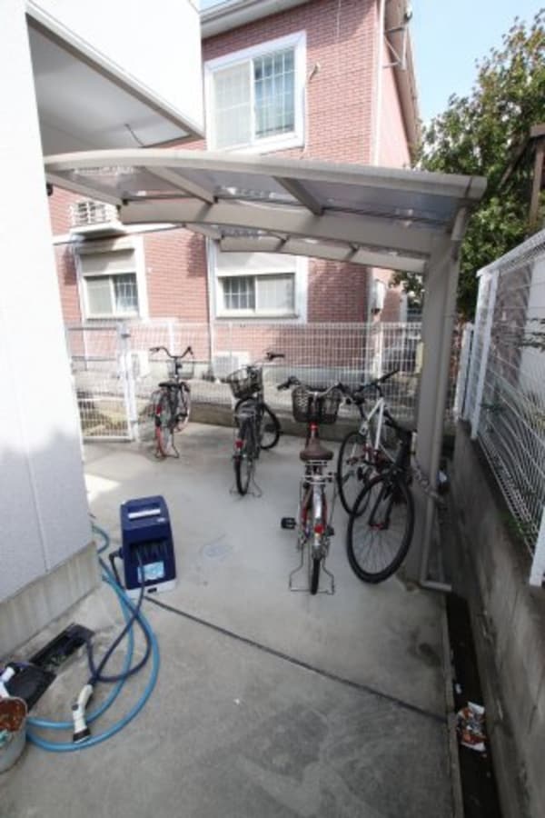 建物設備(駐輪場)