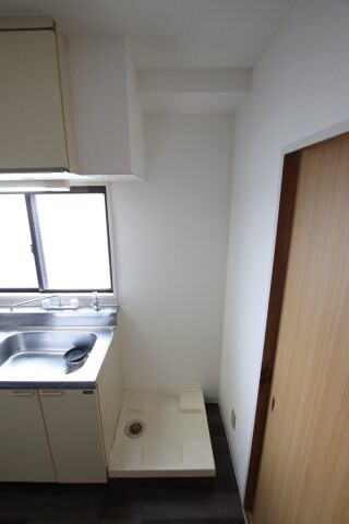 物件内観写真11　(室内洗濯パン)