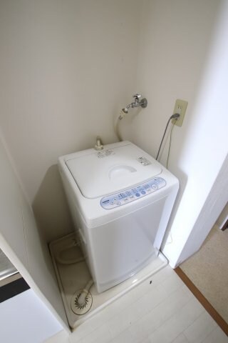 物件内観写真9　(室内洗濯機置場)