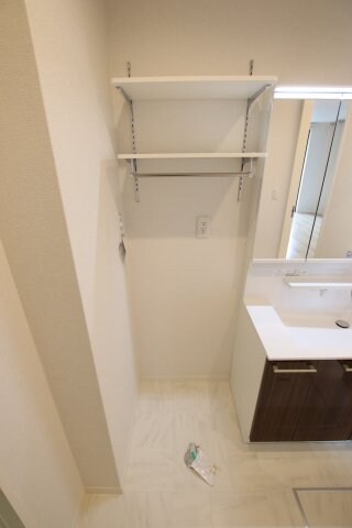 物件内観写真13　(室内洗濯機置場)