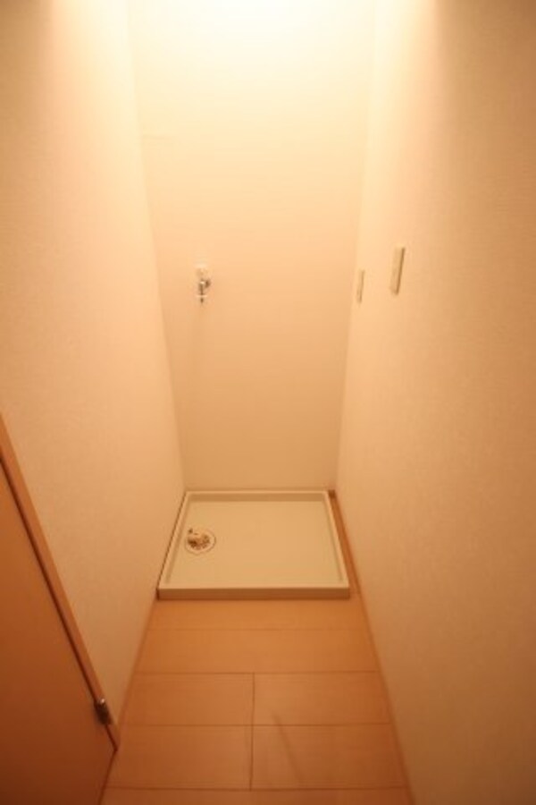 建物設備(室内洗濯機置場)