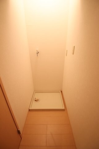物件内観写真10　(室内洗濯機置場)