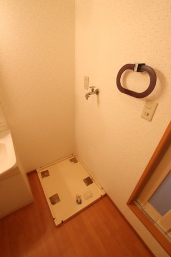 建物設備(室内洗濯機置場)