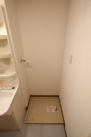 物件内観写真16　(室内洗濯機置き場)
