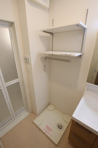 物件内観写真14　(室内洗濯機置き場)