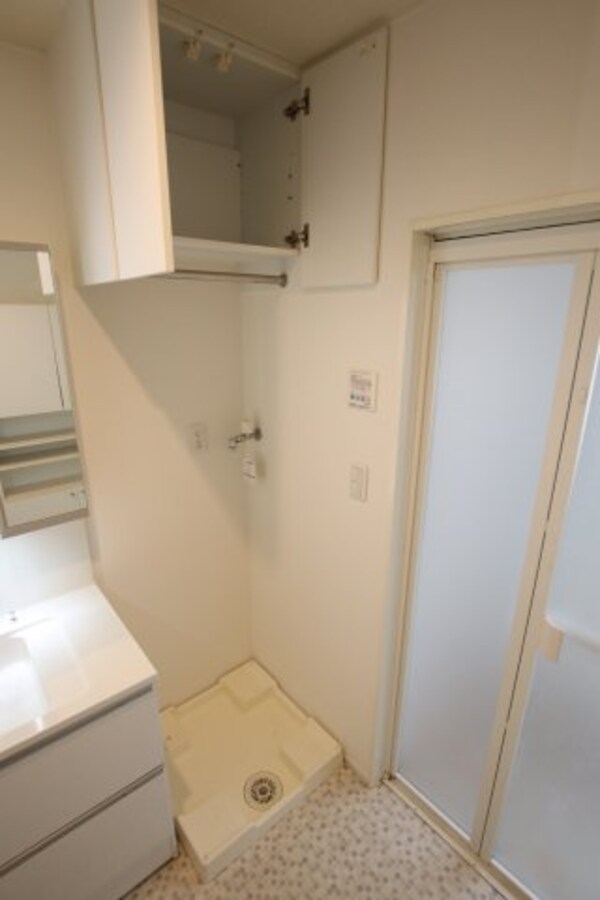 建物設備(室内洗濯機置場)