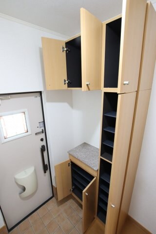物件内観写真7　(シューズボックス)