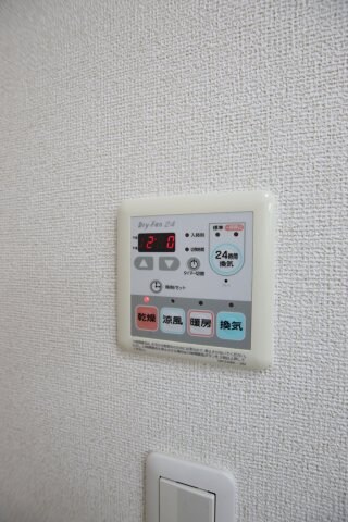 物件内観写真15　(浴室乾燥機)