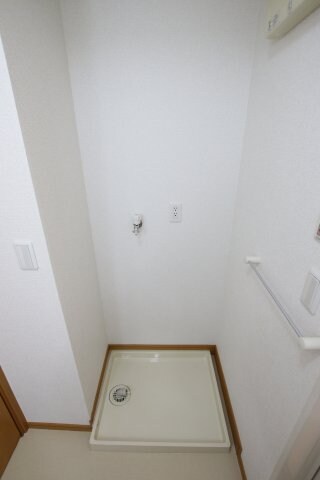 物件内観写真17　(室内洗濯機置き場)