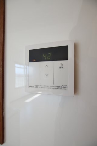 物件内観写真20　(給湯器)