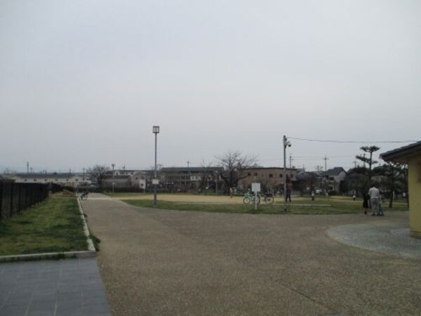 周辺環境(土塔町公園 537m)