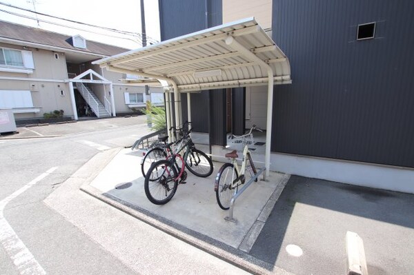 建物設備(駐輪場)