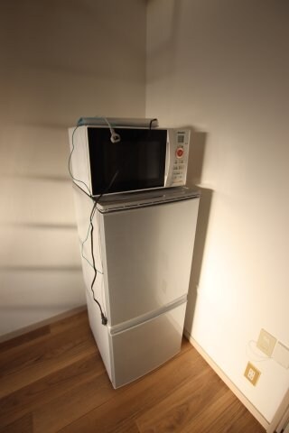 物件内観写真18　(冷蔵庫＆電子レンジ)
