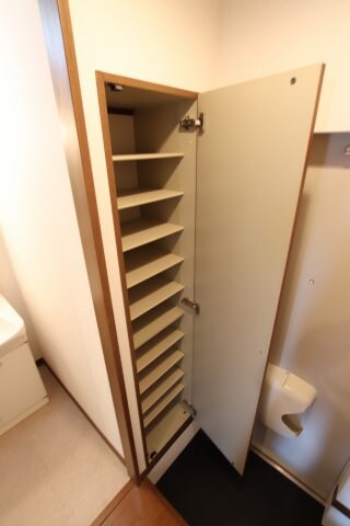 物件内観写真8　(シューズボックス)
