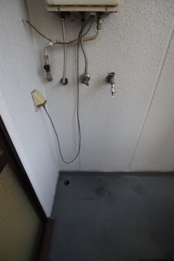 建物設備(室外洗濯機置場)