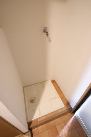 物件内観写真8　(室内洗濯機置場)