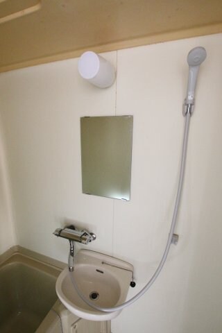 物件内観写真18　(洗面台)