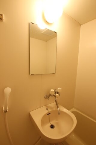 物件内観写真16　(洗面台)