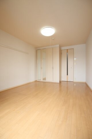 物件内観写真22　(室内物干し)