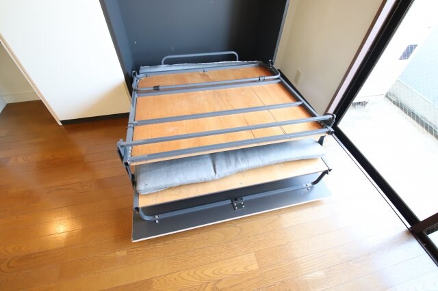 物件内観写真22　(備え付けベット)