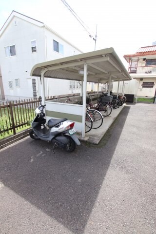 物件内観写真5　(駐輪場)