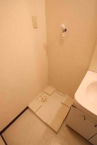 建物設備(室内洗濯機置場)