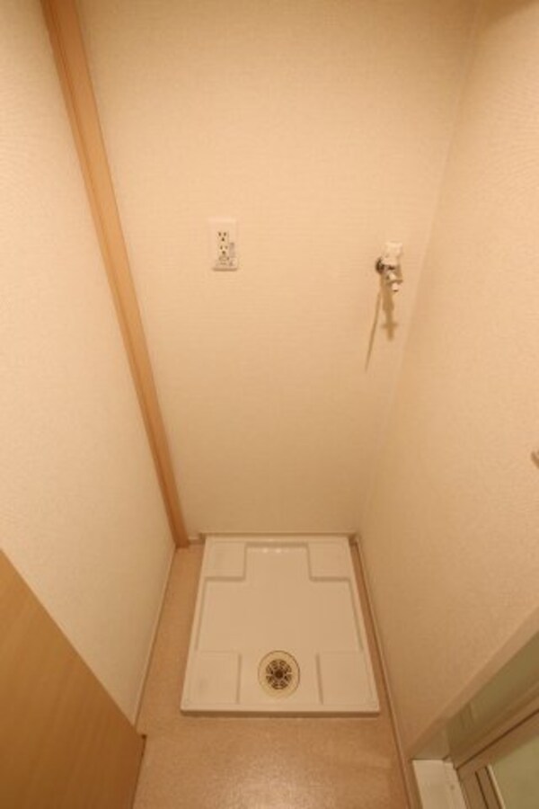 建物設備(室内洗濯機置き場)