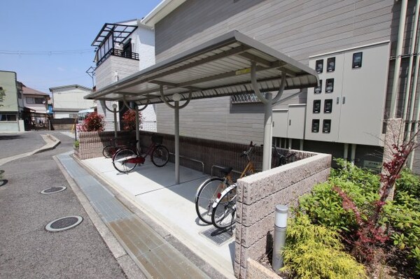 建物設備(駐輪場)