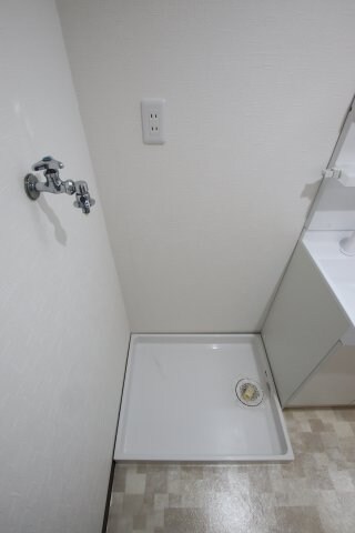 物件内観写真13　(室内洗濯機置場)