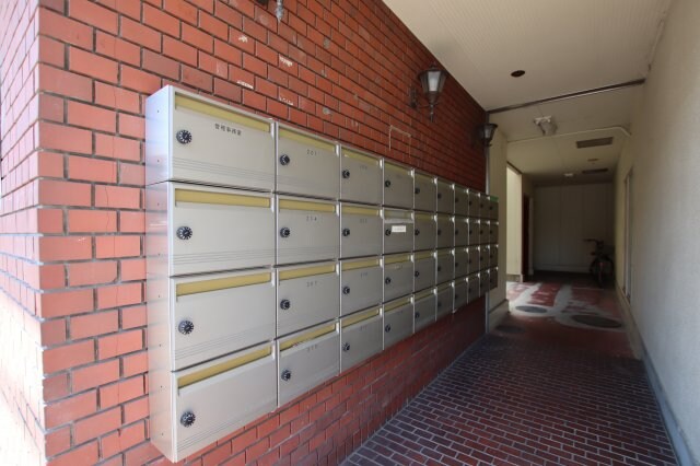 物件内観写真3　(集合ポスト)
