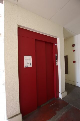 物件内観写真4　(エレベーター)