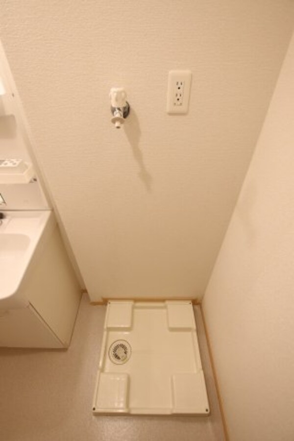 建物設備(室内洗濯機置き場)