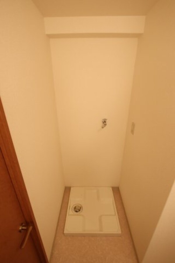 建物設備(室内洗濯機置場)