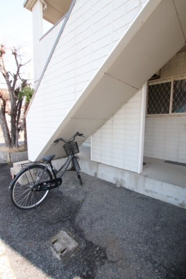 建物設備(駐輪場)