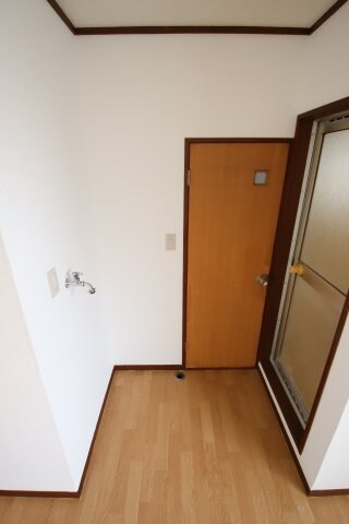 物件内観写真12　(室内洗濯機置場)