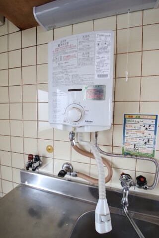 物件内観写真15　(湯沸かし器)