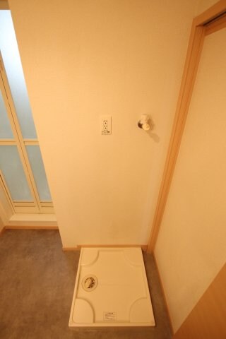 物件内観写真14　(室内洗濯機置き場)