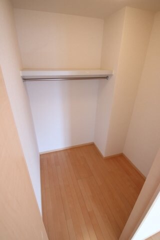 物件内観写真27　(ウォークインクローゼット)