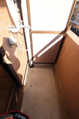 物件内観写真27　(室外洗濯機置場)