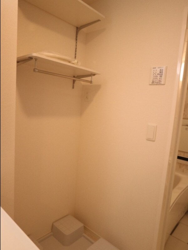 建物設備(室内洗濯機置場)