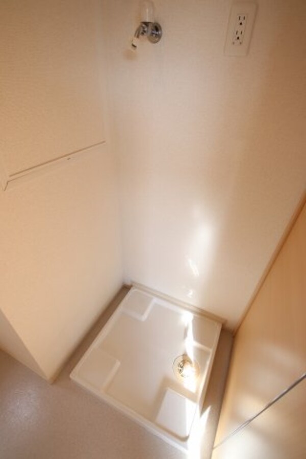 建物設備(室内洗濯機置場)