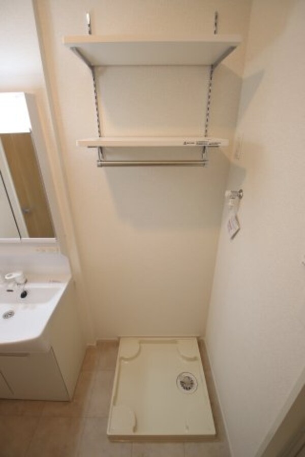 建物設備(室内洗濯機置場)